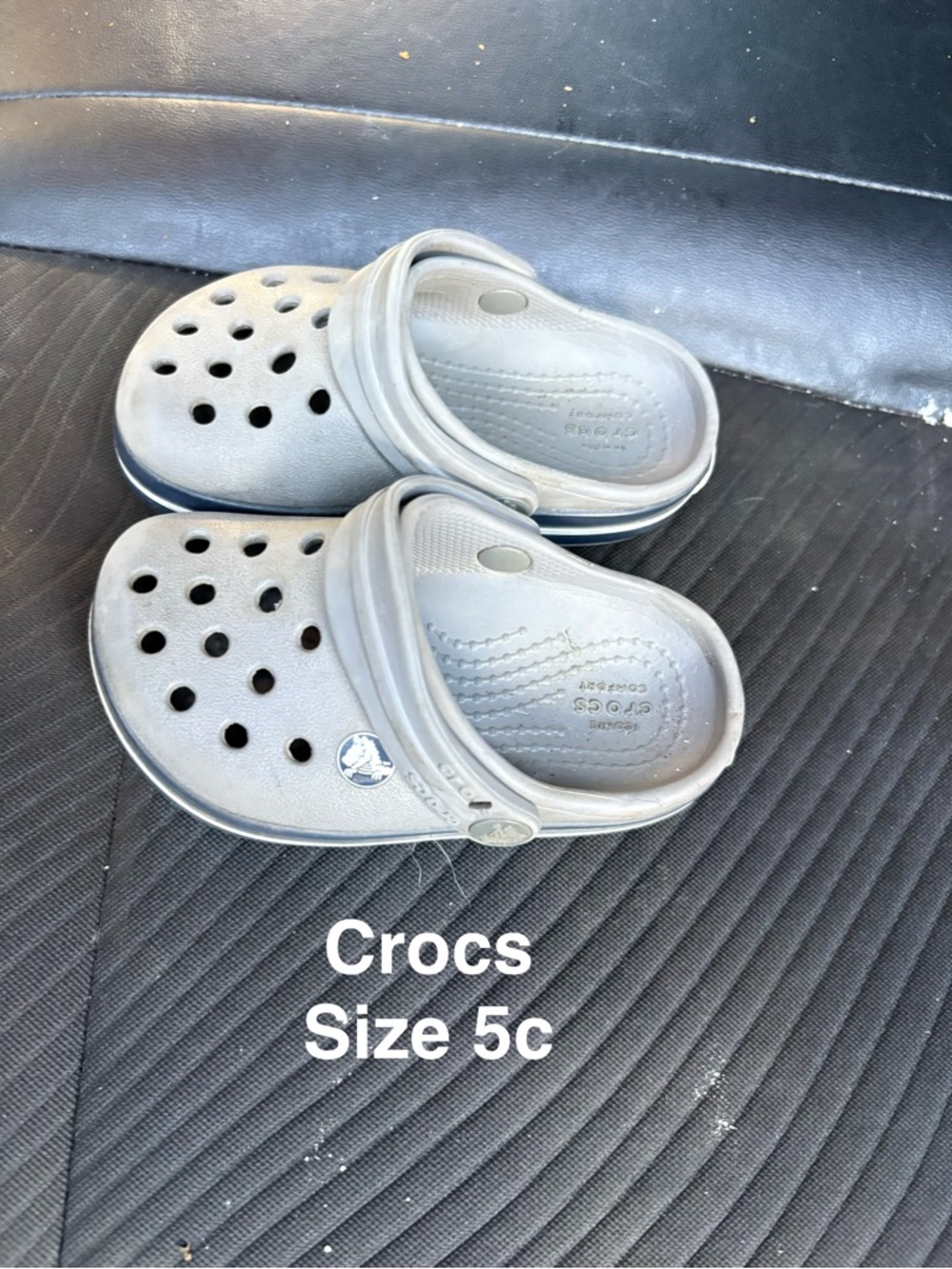 CROCS Kids Classic Clog in Light Gray